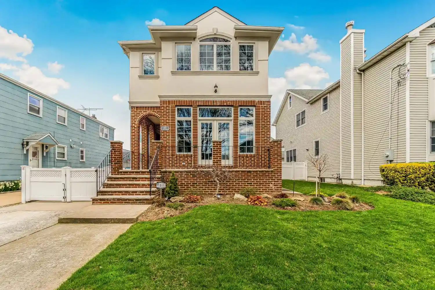 813 Fifth Ave New Hyde Park NY 11040